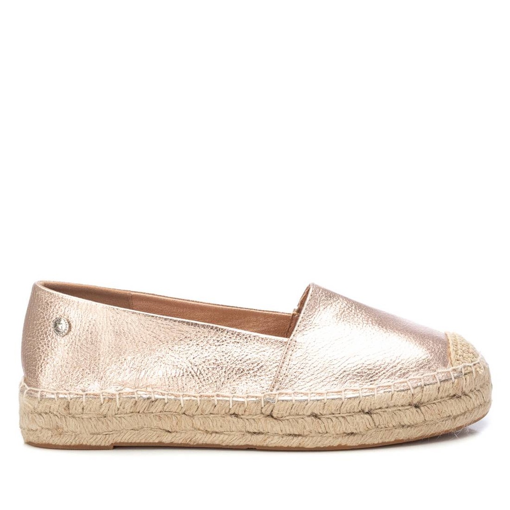 143637 / XTI / NUDE / CAJA DE 8 PARES