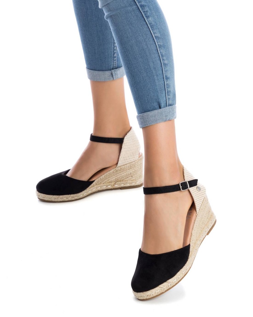 43588 / XTI / NEGRO / 6 PARES