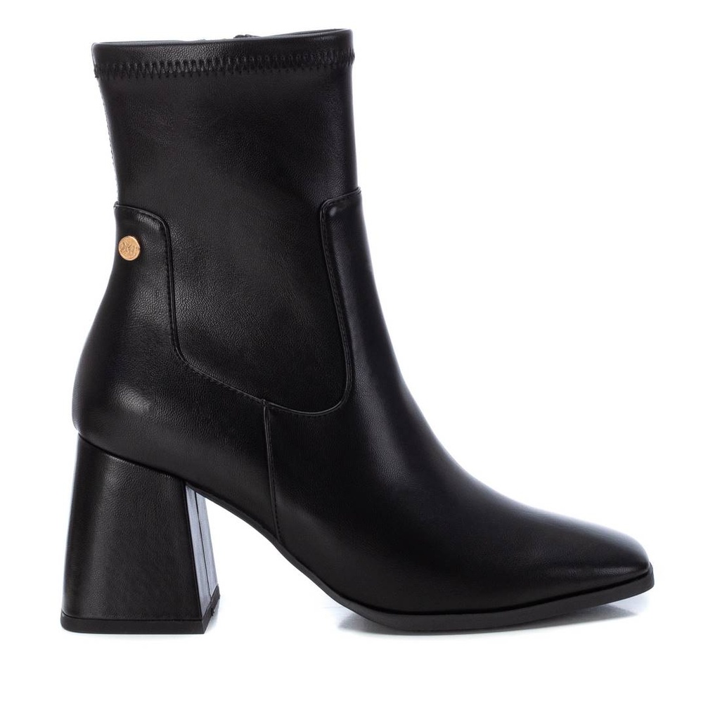 XTI / NEGRO / MUJER / CAJA DE 8 PARES