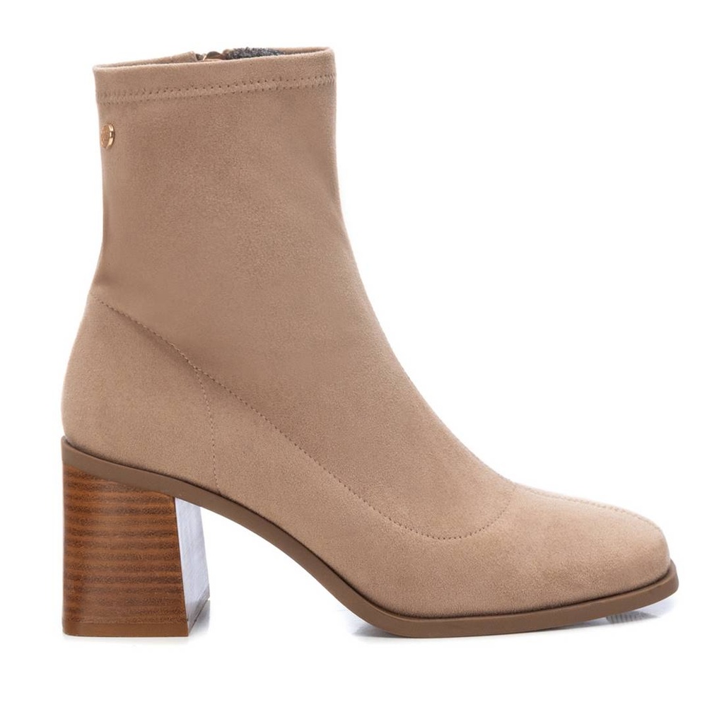 XTI / BEIGE / MUJER / CAJA DE 8 PARES