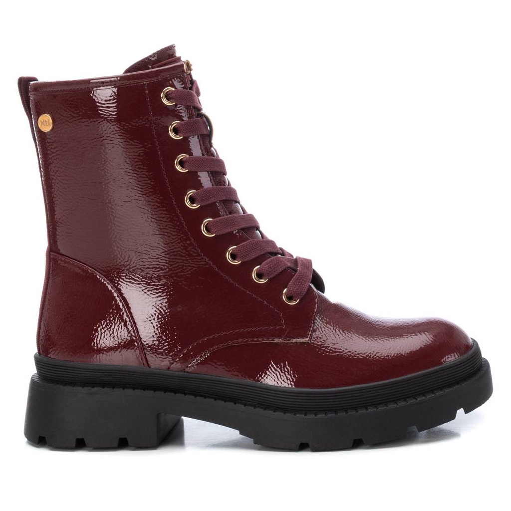XTI / BURDEOS / MUJER / CAJA DE 8 PARES
