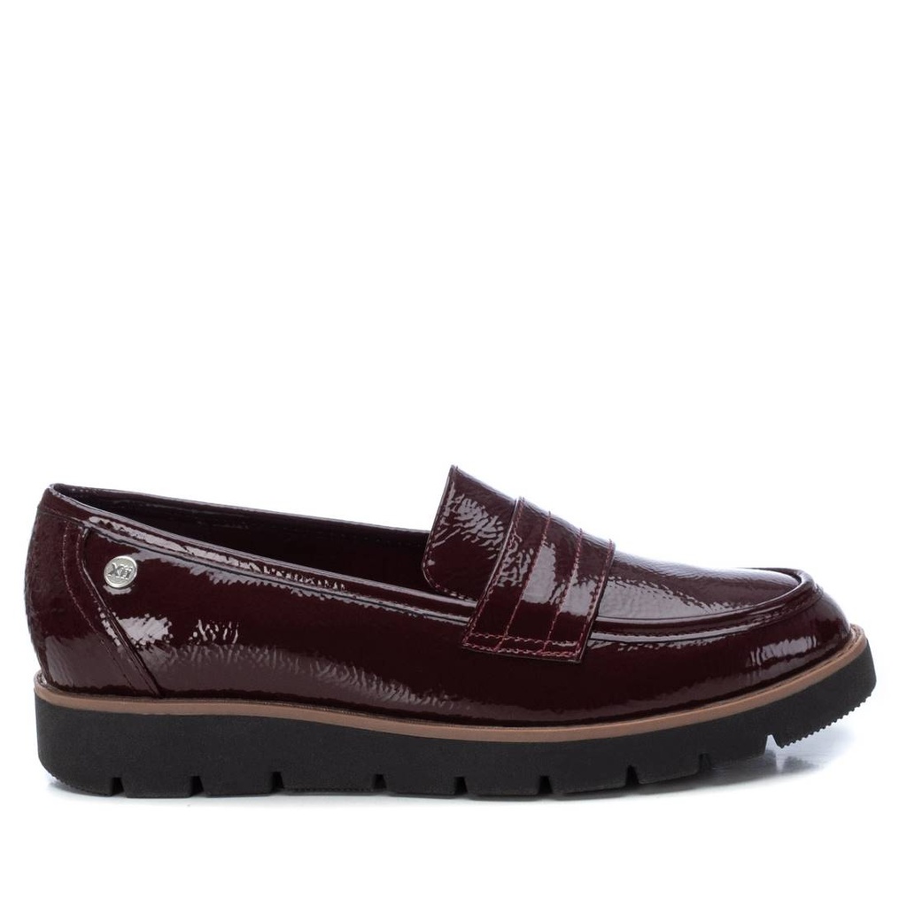 XTI / BURDEOS / MUJER / CAJA DE 8 PARES