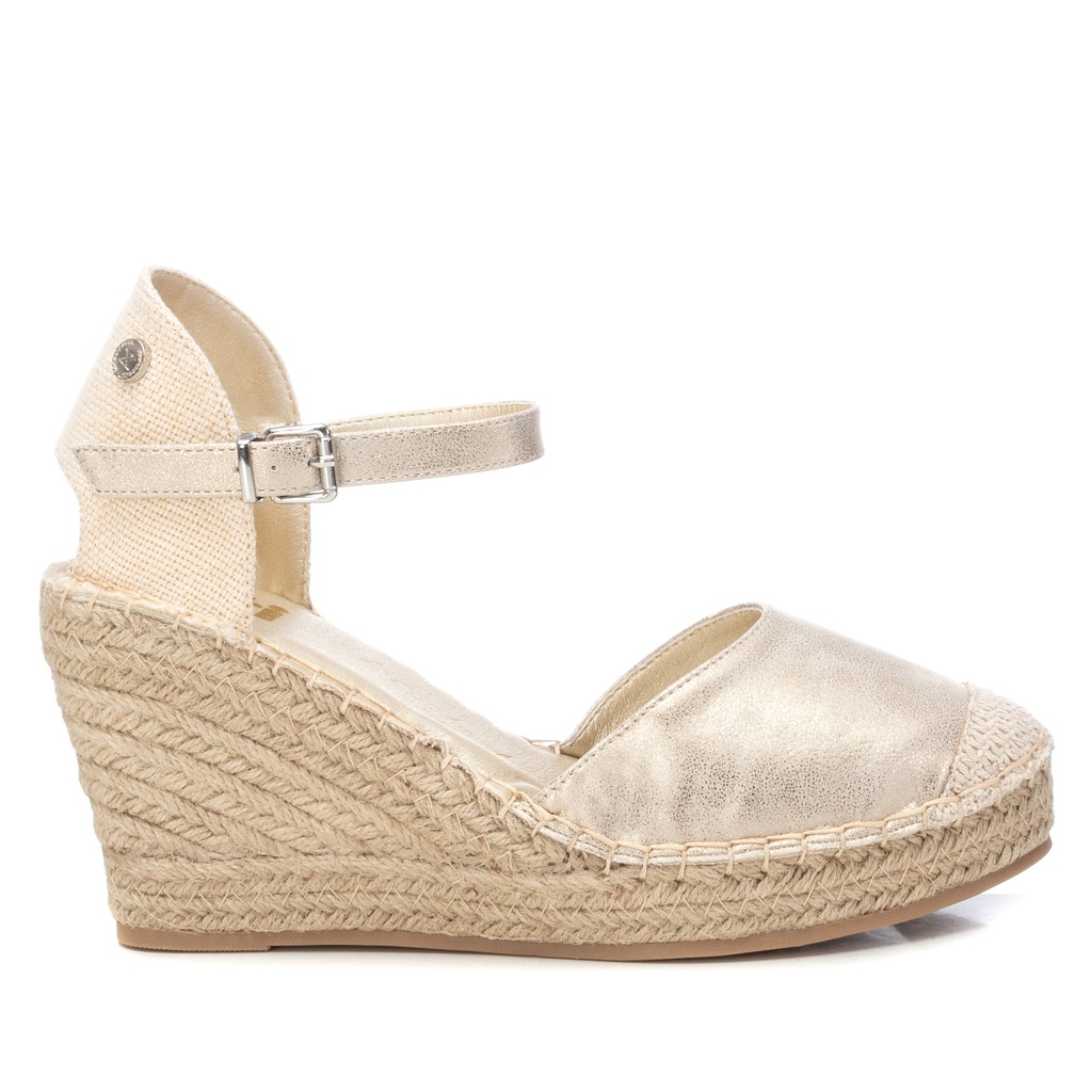 XTI / ZAPATO SRA C. ORO / CAJA DE 8 PARES