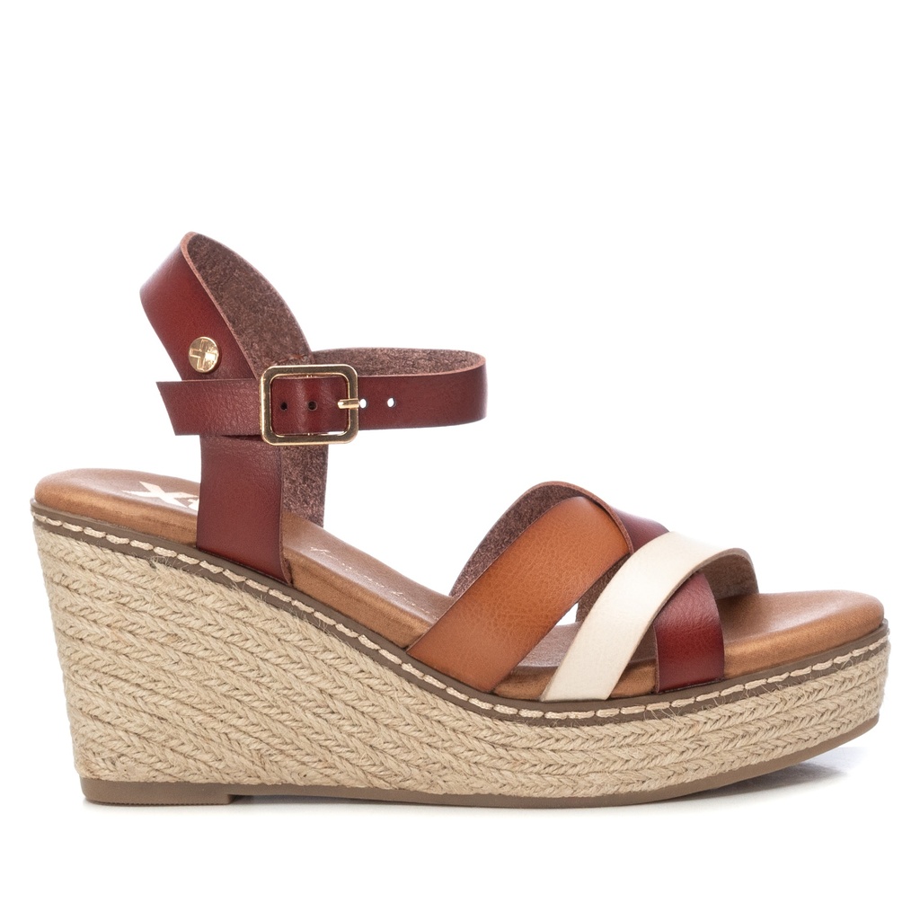 XTI / SANDALIA SRA C. CAMEL / CAJA DE 8 PARES