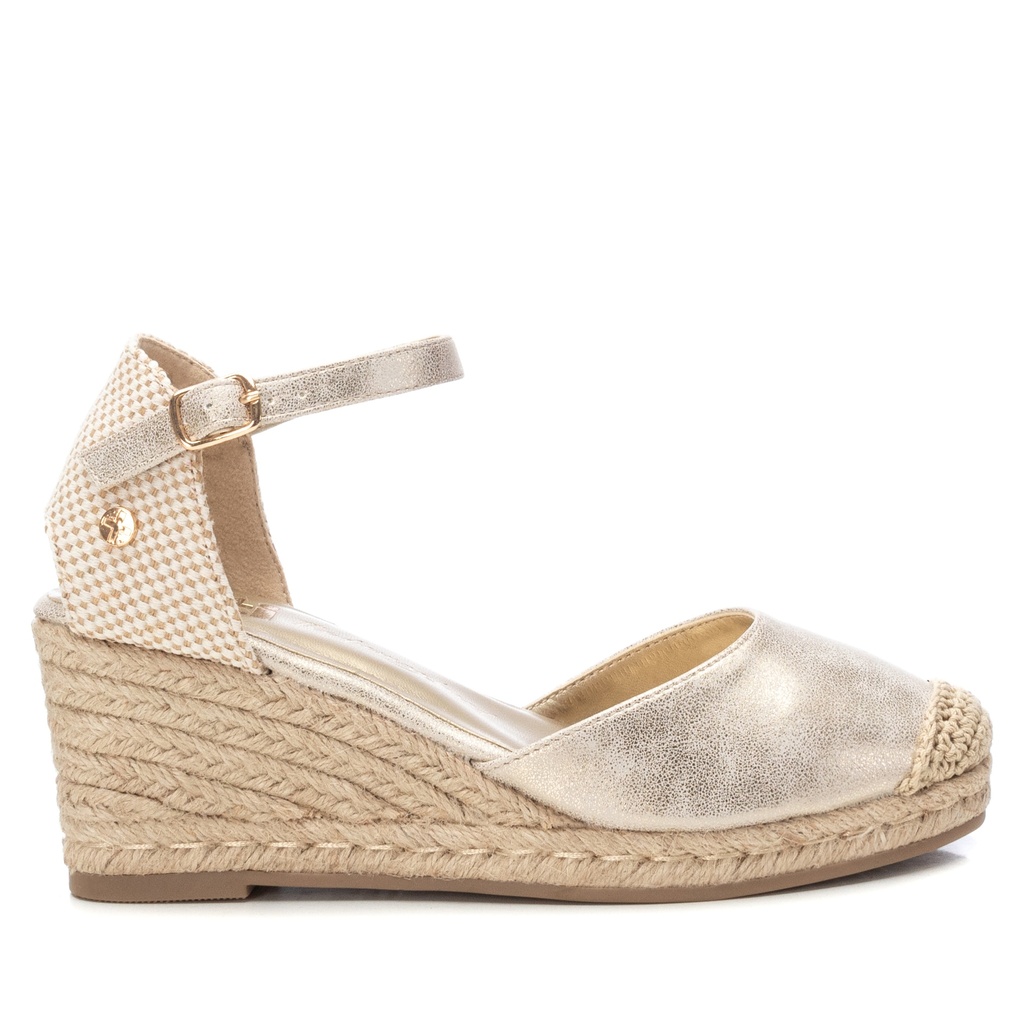 XTI / ZAPATO SRA C. ORO / CAJA DE 8 PARES