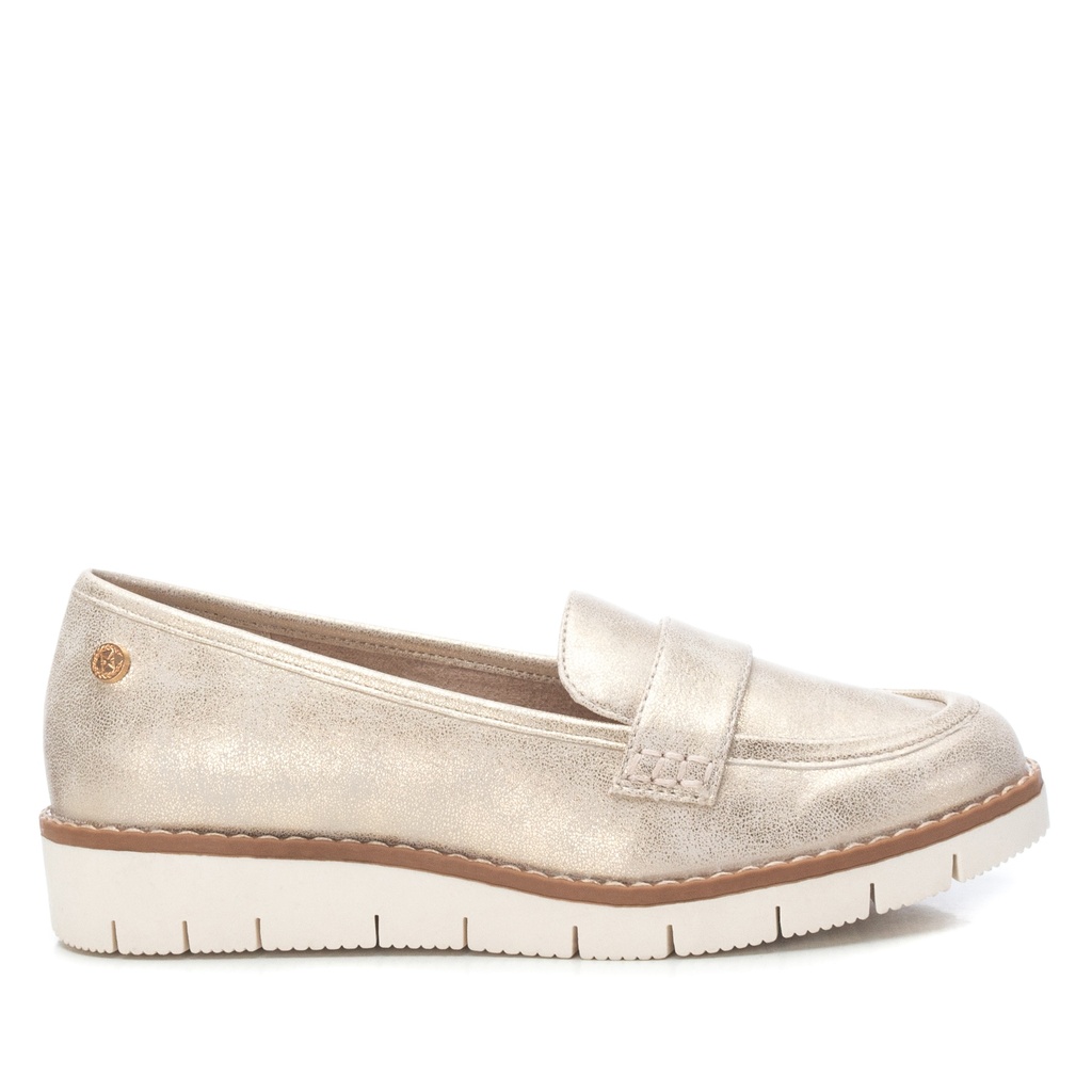 142486 / XTI / ZAPATO SRA C. ORO / 8 PARES