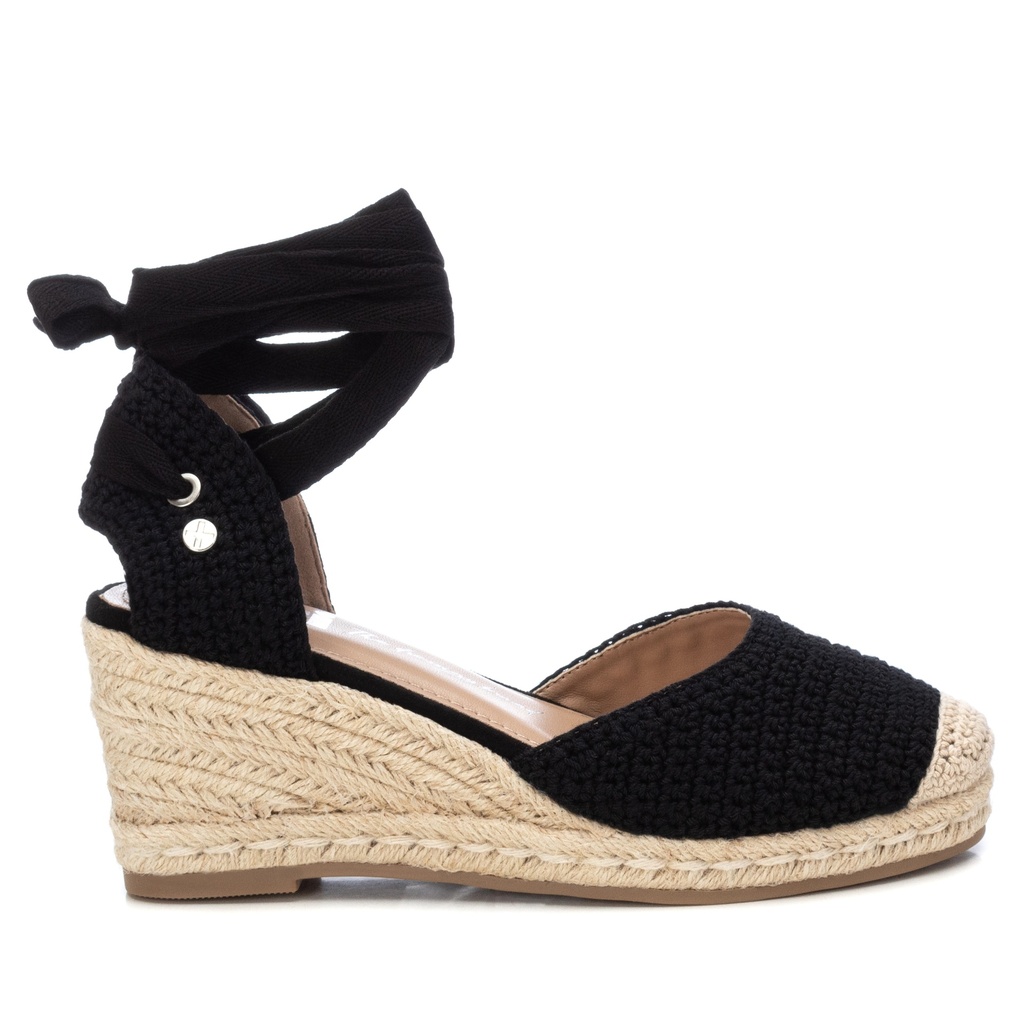 XTI / NEGRO / CAJA DE 8 PARES