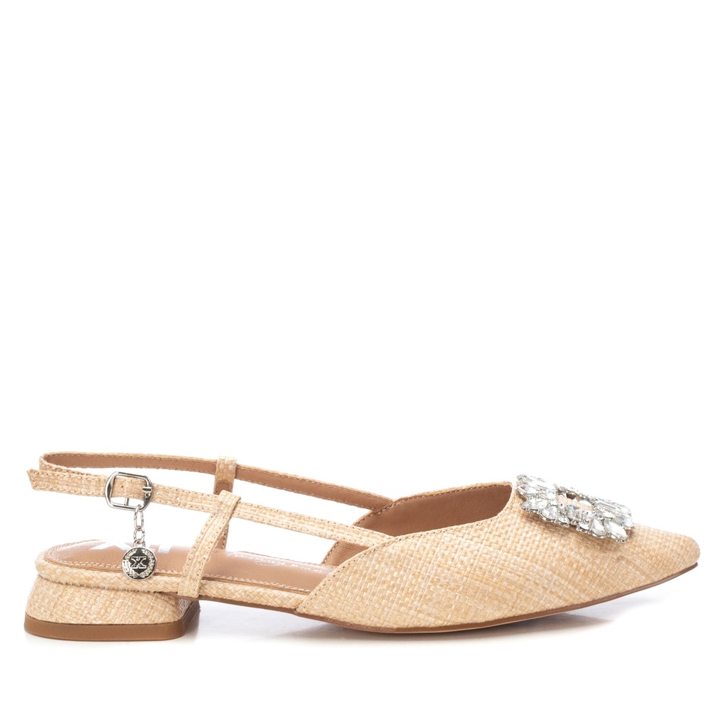 142874 / XTI / BEIGE / 8 PARES