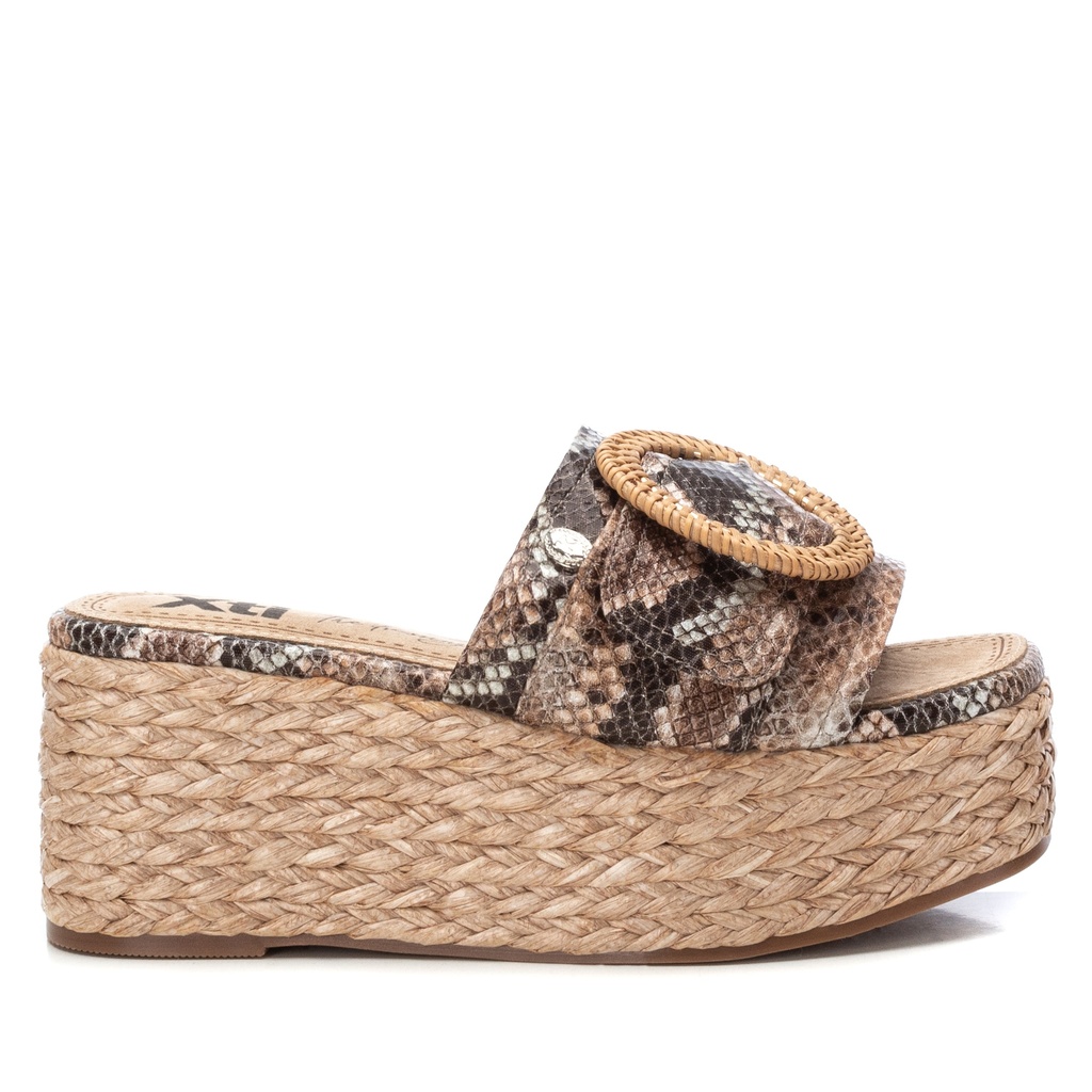 XTI / CAMEL / CAJA DE 8 PARES
