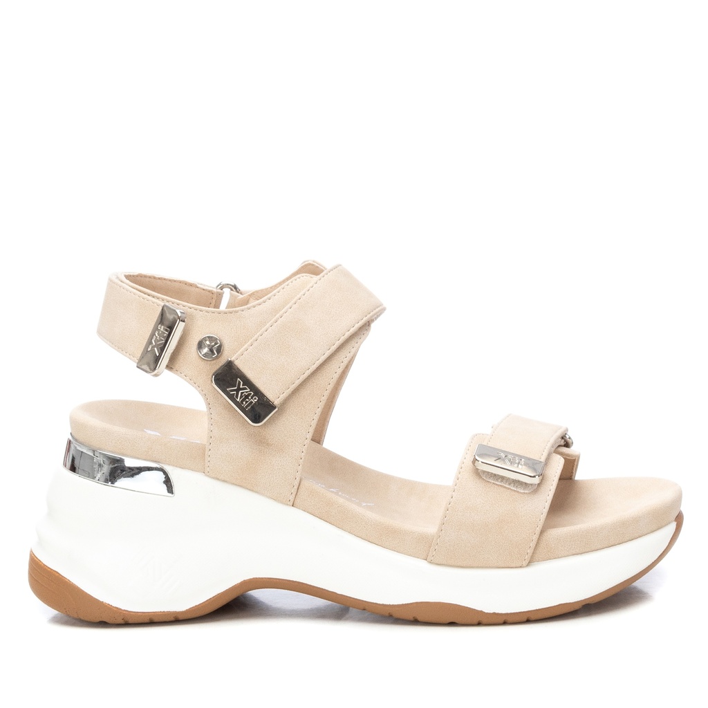 142827 / XTI / BEIGE / 8 PARES