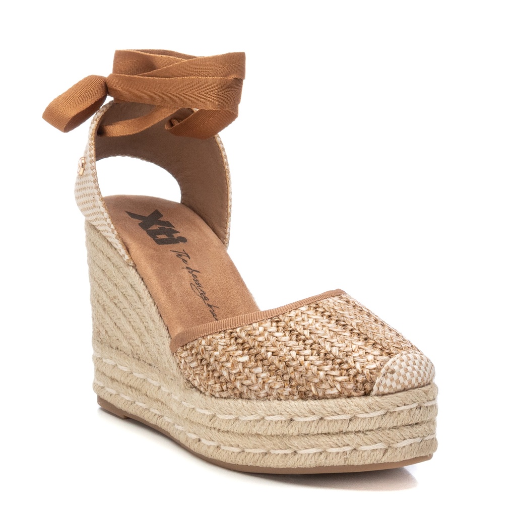 143951 / XTI / TAUPE / 8 PARES