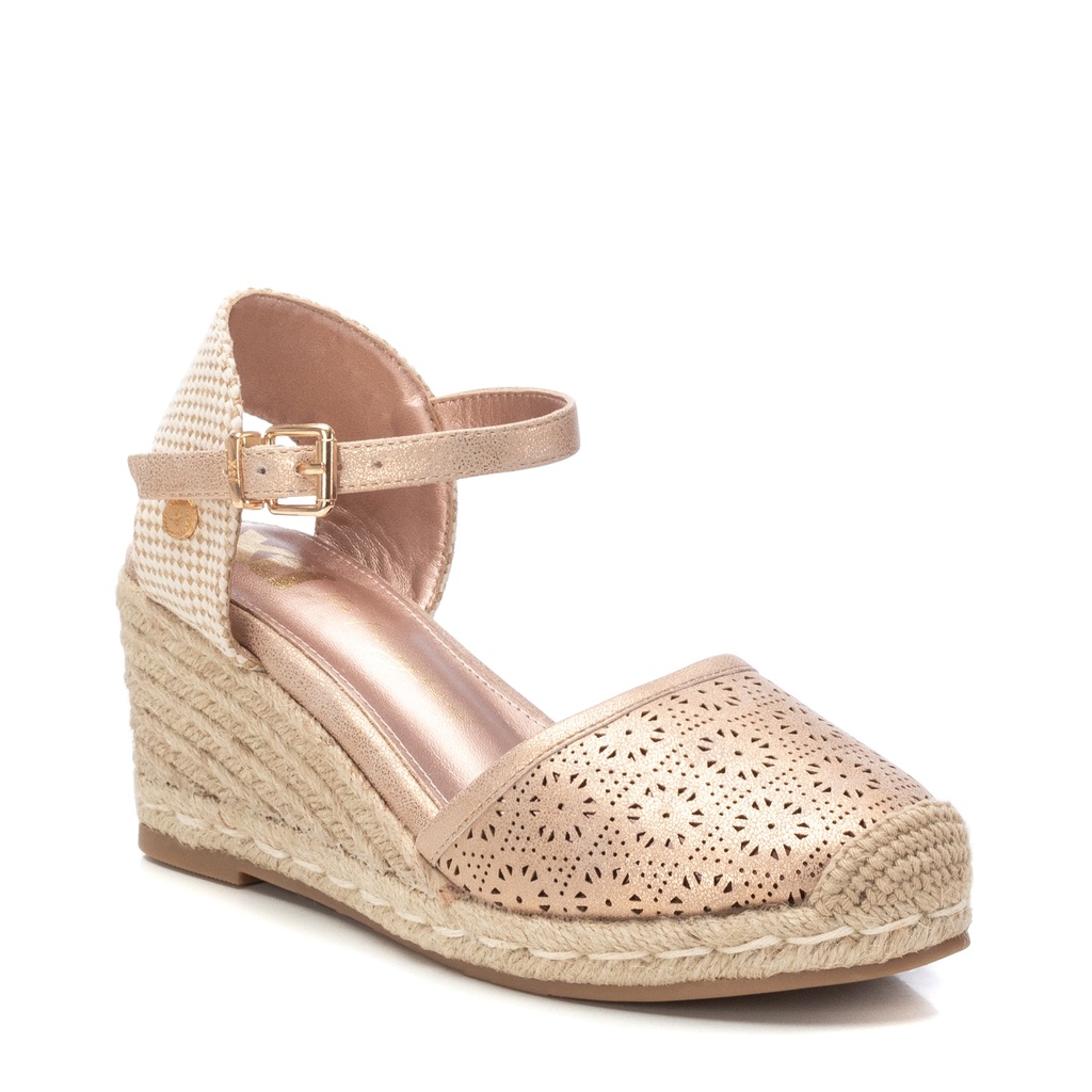 143843 / XTI / NUDE / 8 PARES